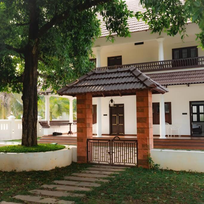 Tamarind Heritage Holiday Home Angamaly Esterno foto