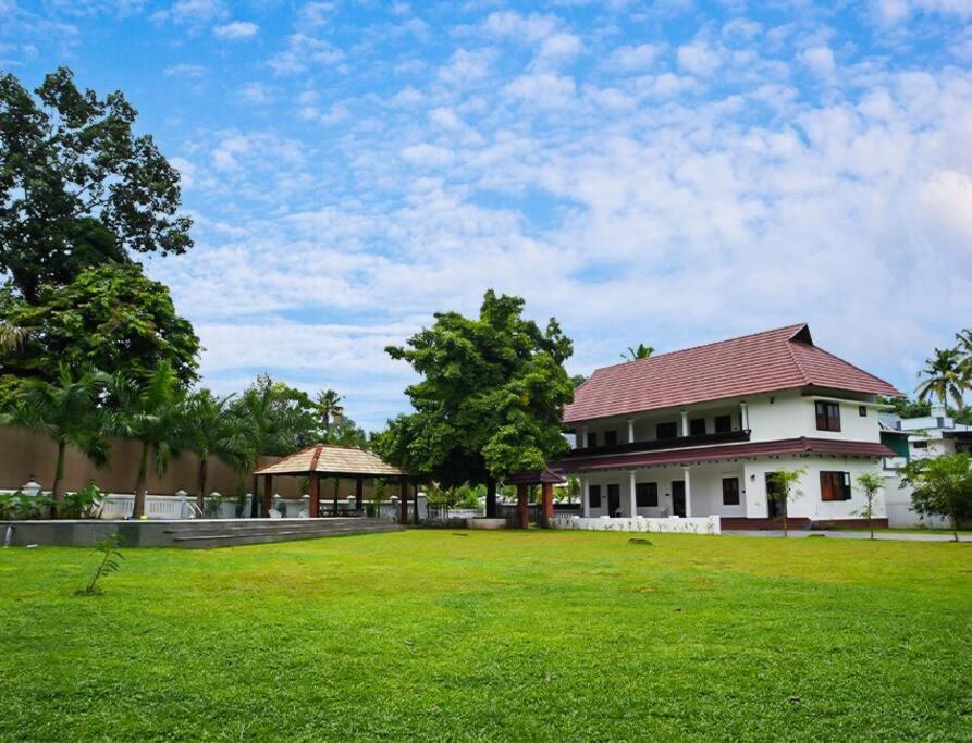 Tamarind Heritage Holiday Home Angamaly Esterno foto