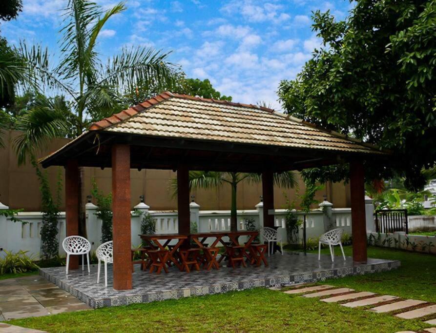 Tamarind Heritage Holiday Home Angamaly Esterno foto