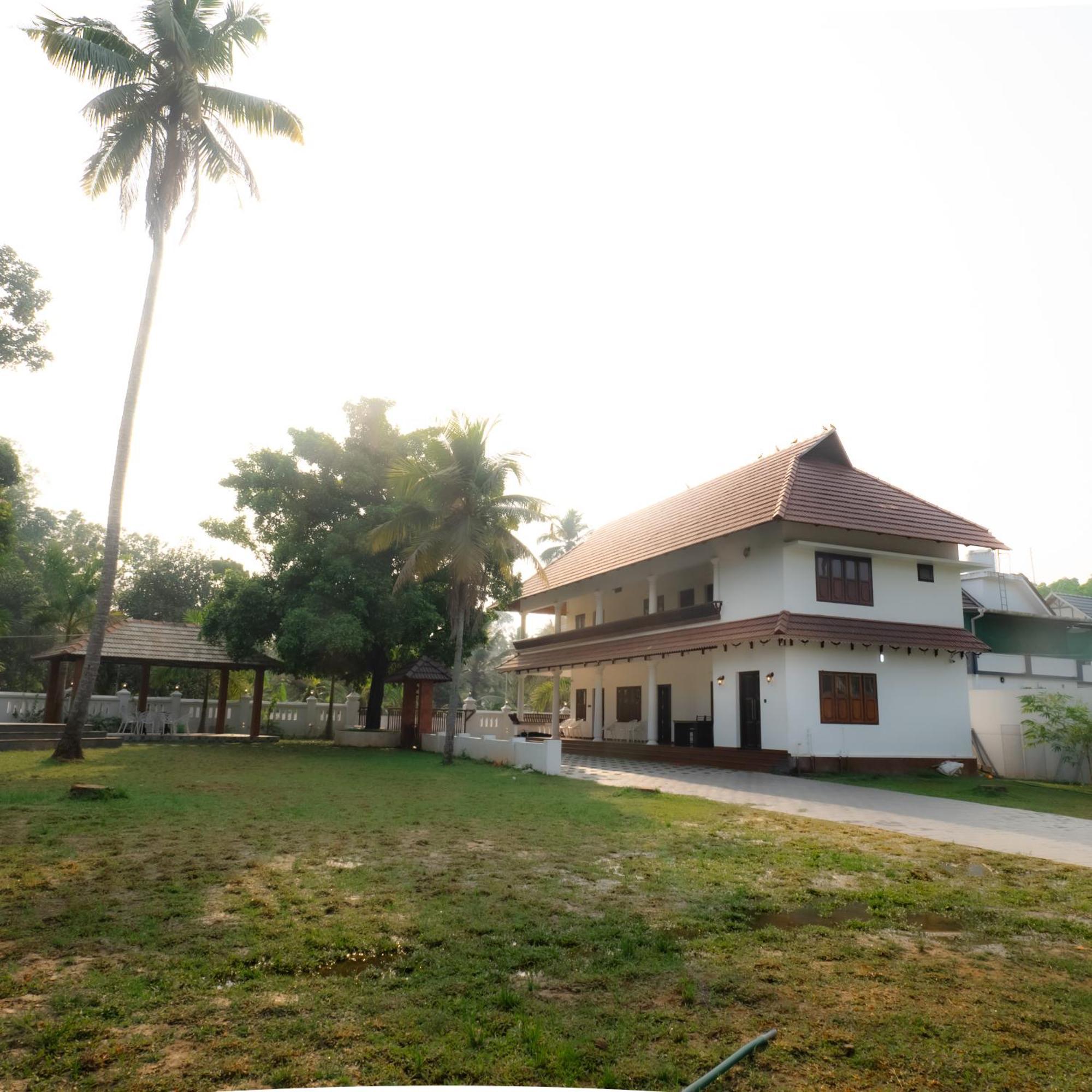 Tamarind Heritage Holiday Home Angamaly Esterno foto